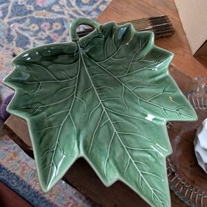 Vtg Bordallo Pinheiro Serving Platter Green Maple Leaf Dish 13"x10.5" Portugal